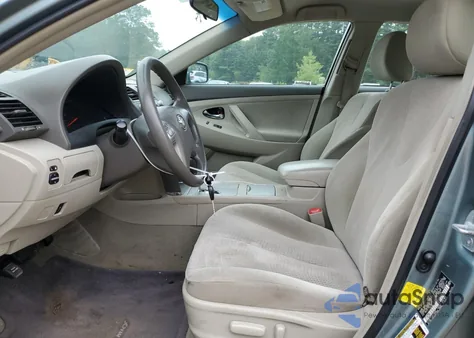 2011 Toyota Camry Base z USA, uszkodzony, nr VIN 4T1BF3EK7BU764700